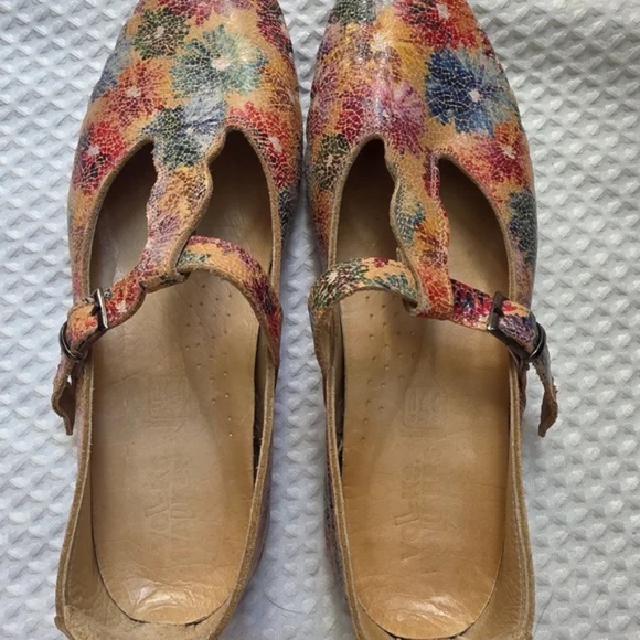 SOLD-Volks Walker Flats - Picture 2 of 7